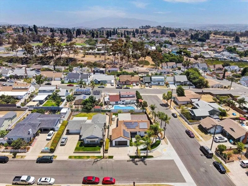 2785 Kausman Street