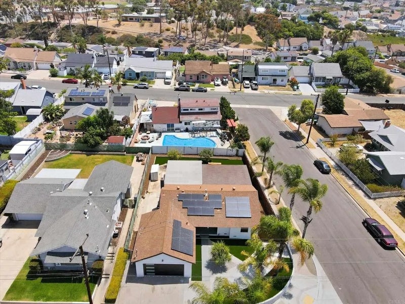 2785 Kausman Street