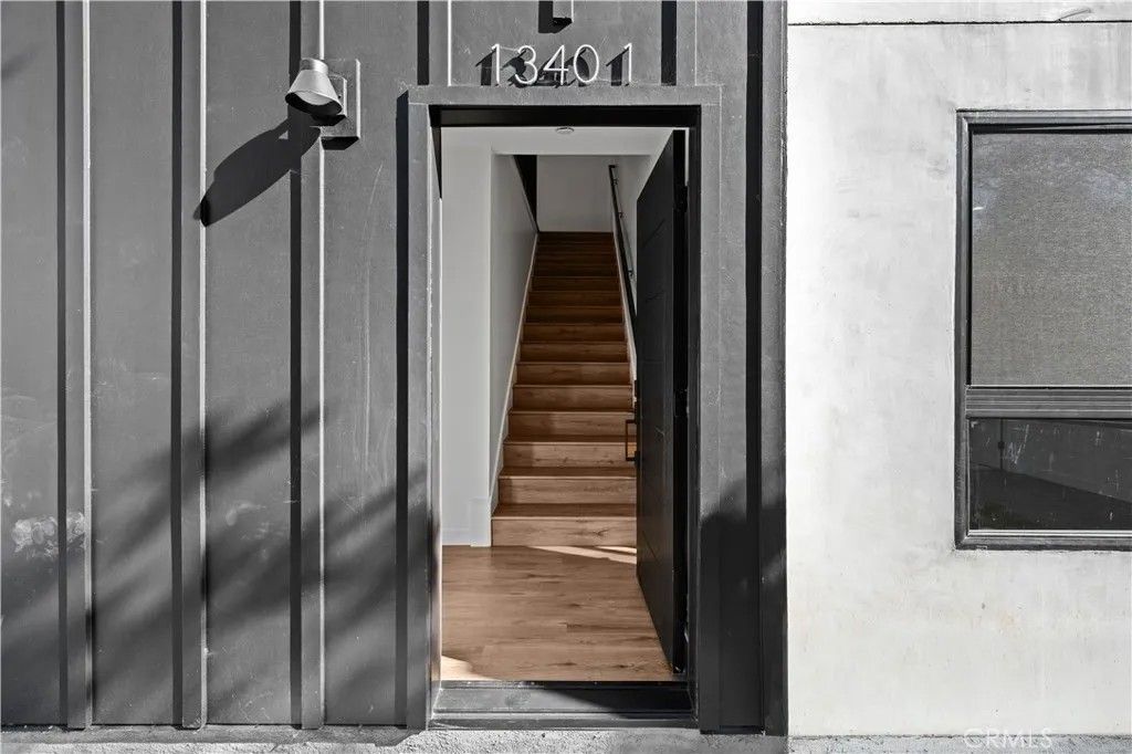 Photo of 1340 Kingsley Dr #1, Los Angeles, CA 90027 (MLS # MB26006479)