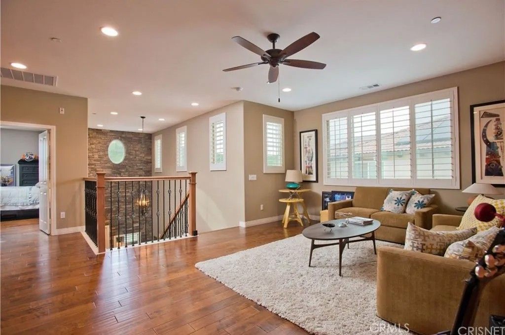 Photo of 28934 N West Hills Drive, Valencia, CA 91354 (MLS # SR26036949)