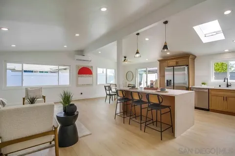 5165 Winthrop St, San Diego, CA 92117 - #: 250041727