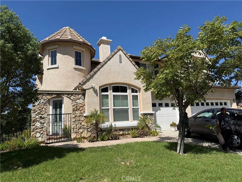 5721 Velvet Oak Court