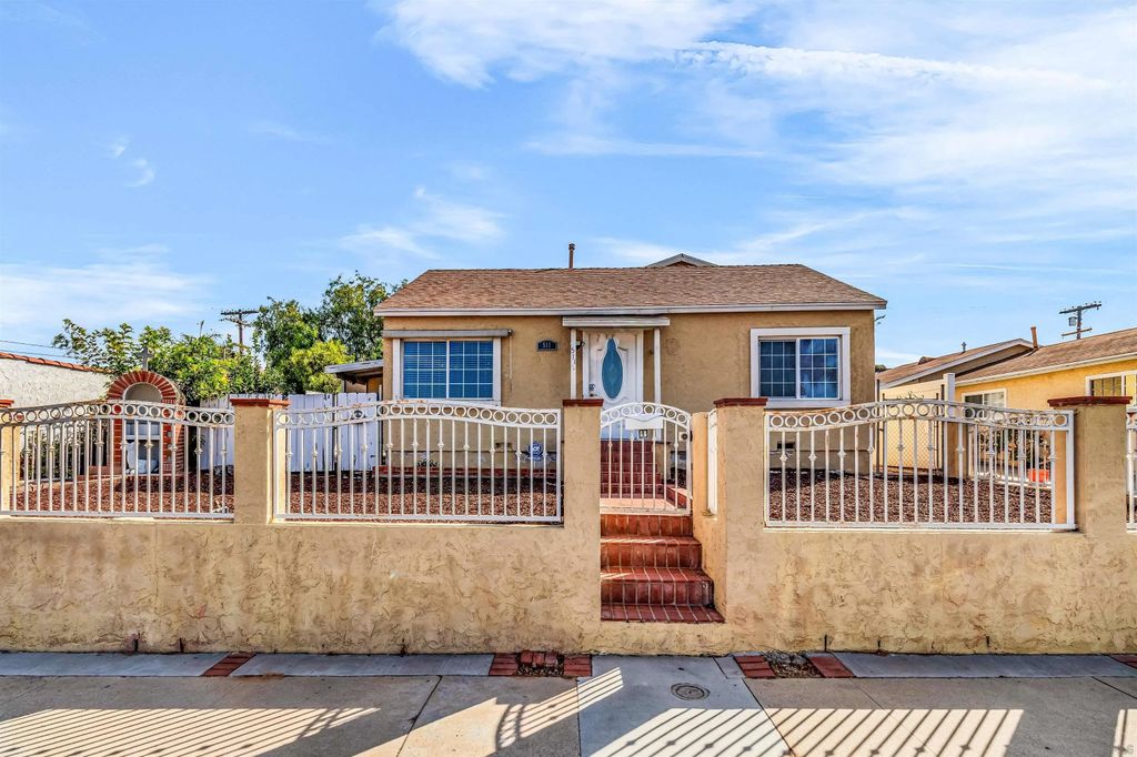 Photo of 511 S 45th St, San Diego, CA 92113 (MLS # 250041012)
