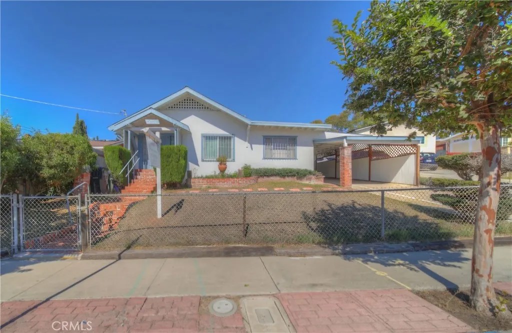 4202 Los Pinos Avenue