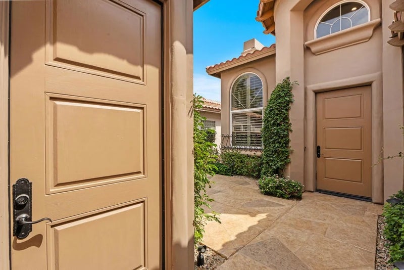49940 W Mission Drive West