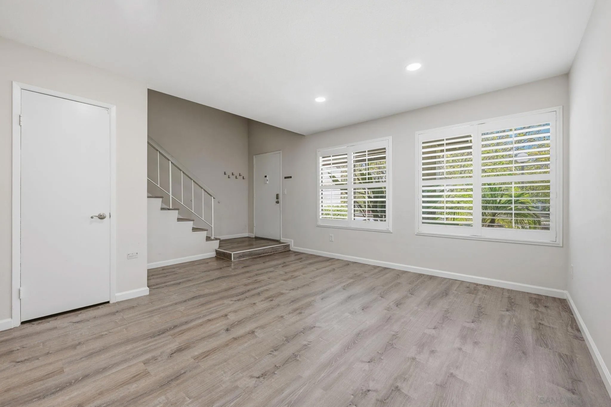 5006 Ducos Place