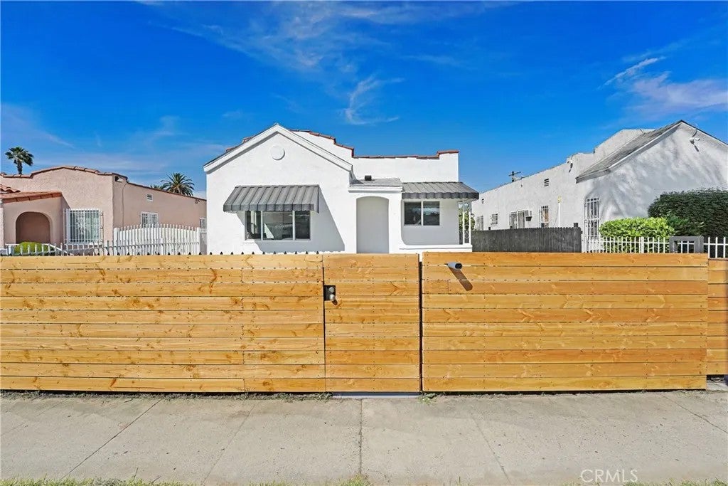 923 E 85th