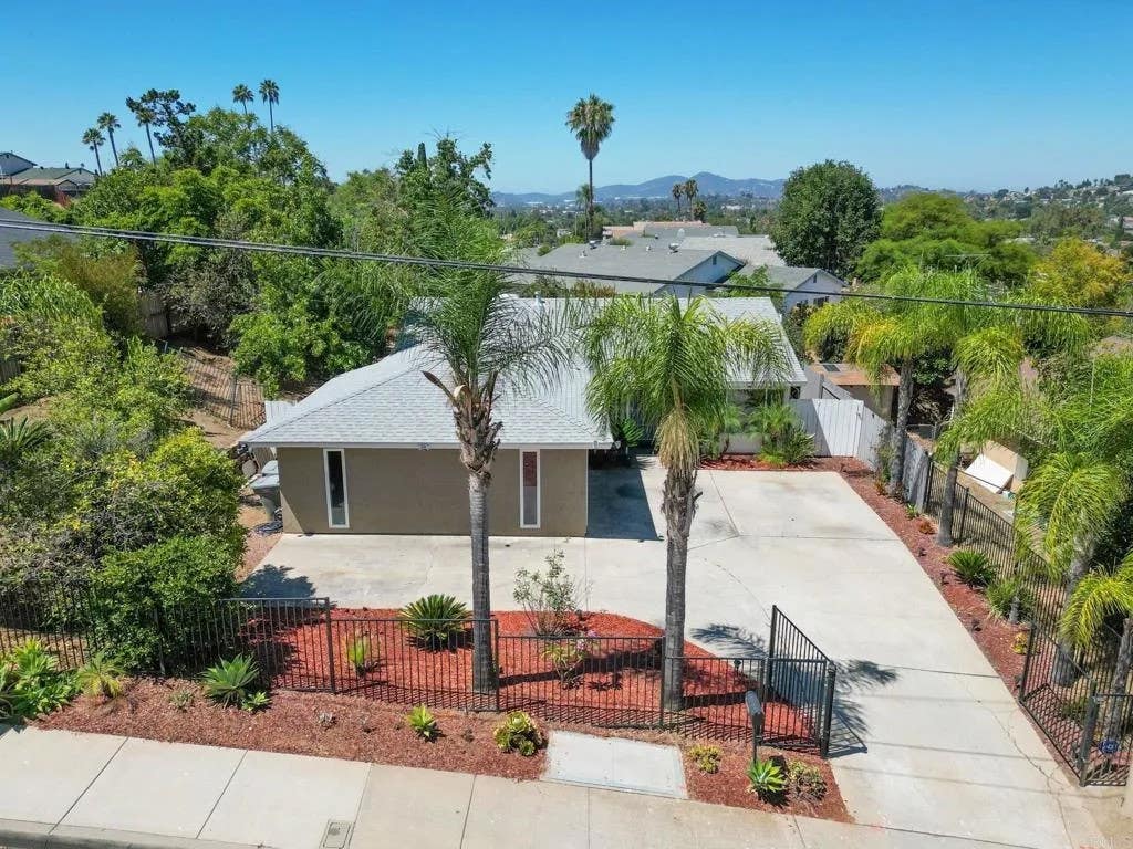 Photo of 1161 N Rose St, Escondido, CA 92027 (MLS # NDP2607159)