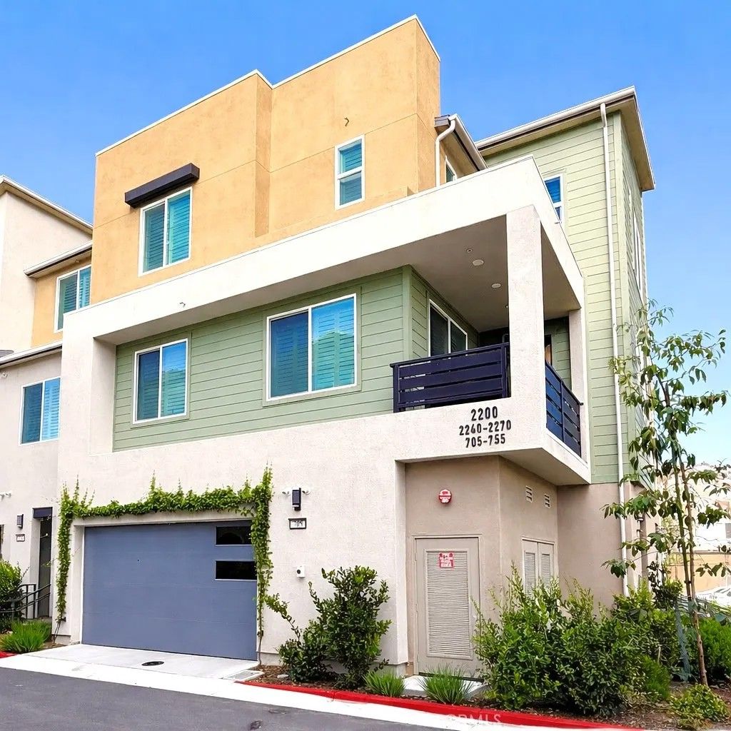 Photo of 705 Arrowleaf Rd, Rancho Mission Viejo, CA 92694 (MLS # OC26060481)