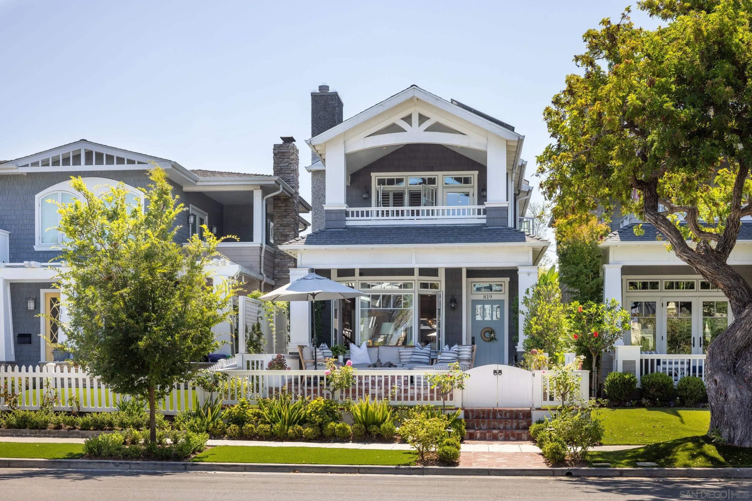 819 I Avenue