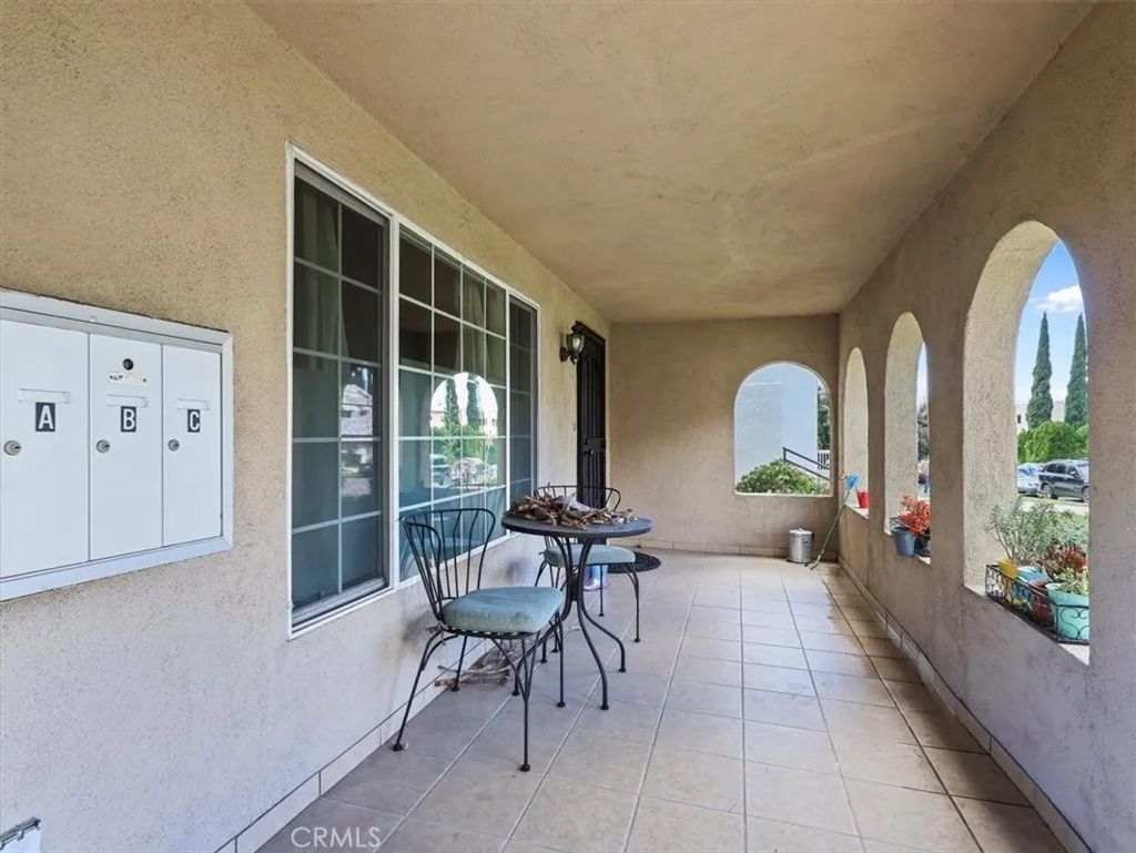 Photo of 1168 Justin Avenue, Glendale, CA 91201 (MLS # GD26019206)