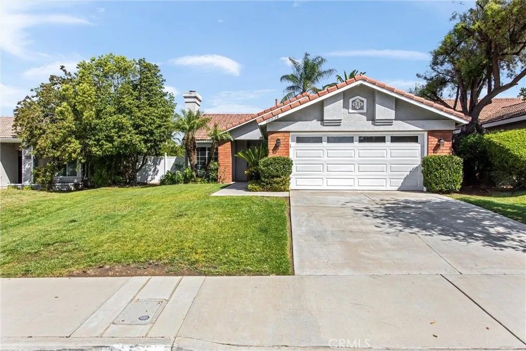 Photo of 19934 Windwood Cir, Riverside, CA 92508 (MLS # IV26067827)