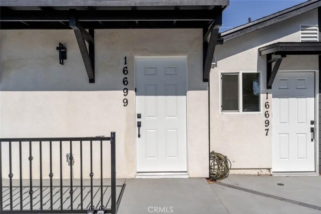 Photo of 16699 Mckeever Street, Granada Hills, CA 91344 (MLS # SR26024849)