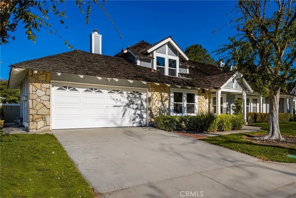 Photo of 11 Thunder Trail #6, Irvine, CA 92614 (MLS # PW26040957)