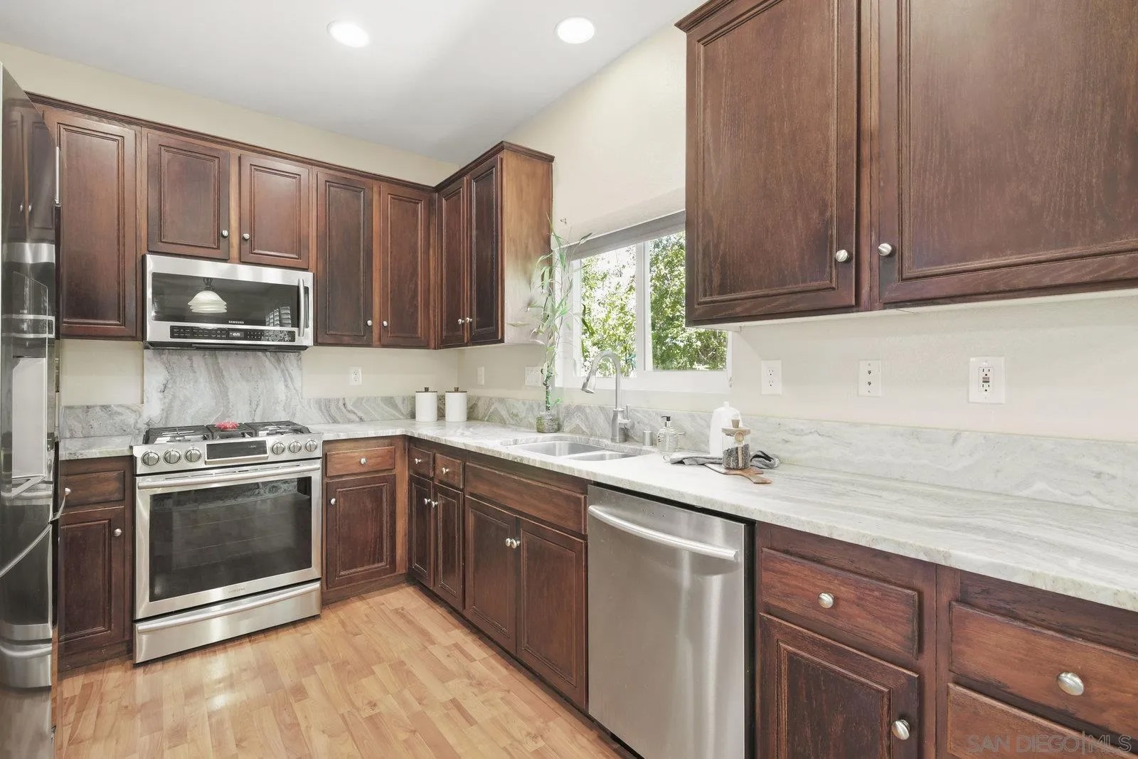 1385 Sunhaven Road