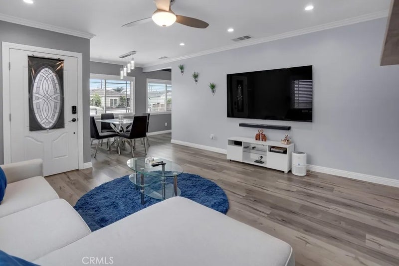 440 E Desford