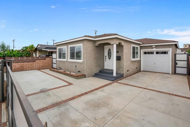 440 E Desford