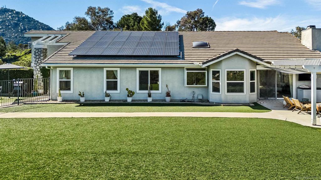 Photo of 16502 Shady Oaks Dr, Ramona, CA 92065 (MLS # 260009414)