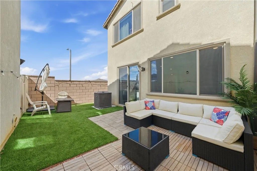 Photo of 29215 Tourmaline WAY, Winchester, CA 92596 (MLS # SW26095756)