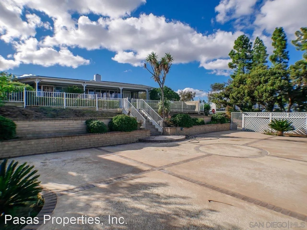 2841 Cowley Way