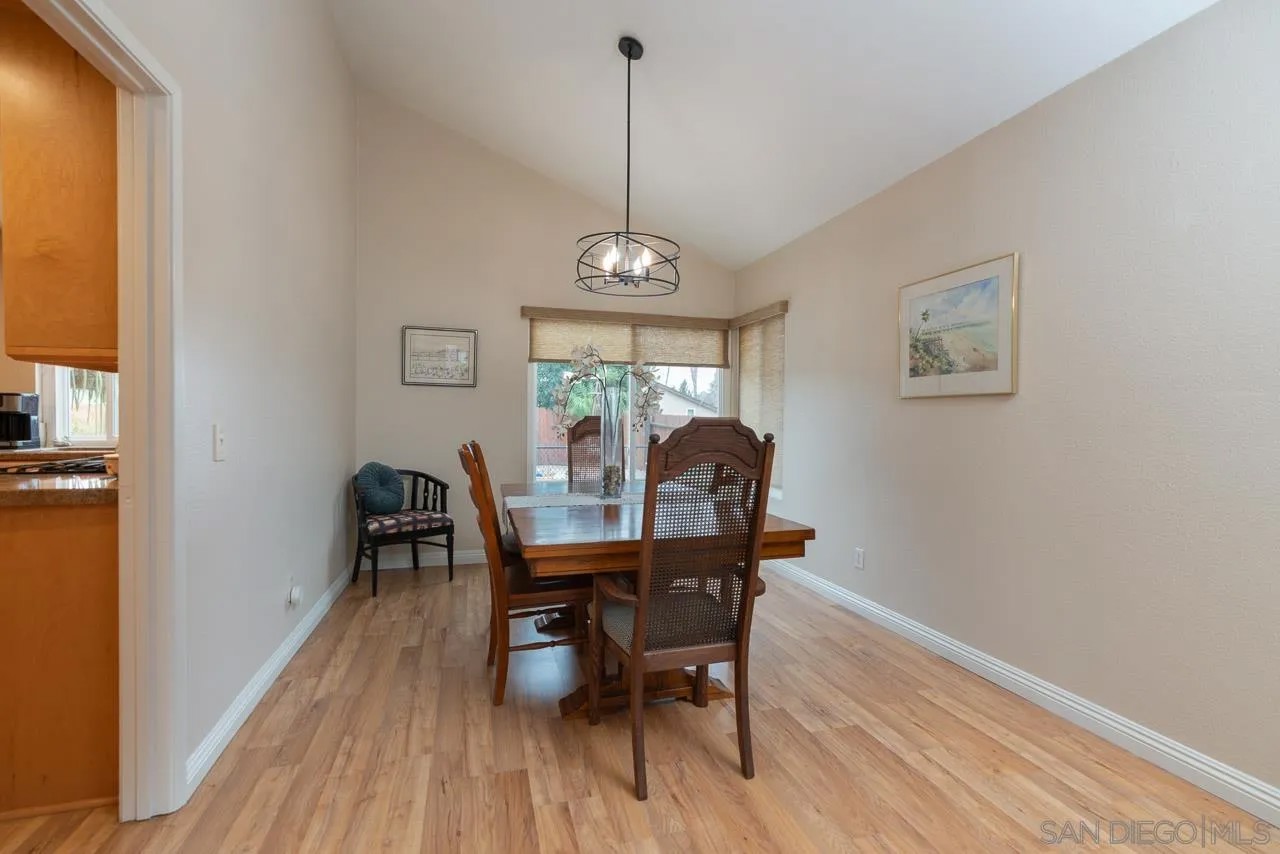 9563 Vista Secunda