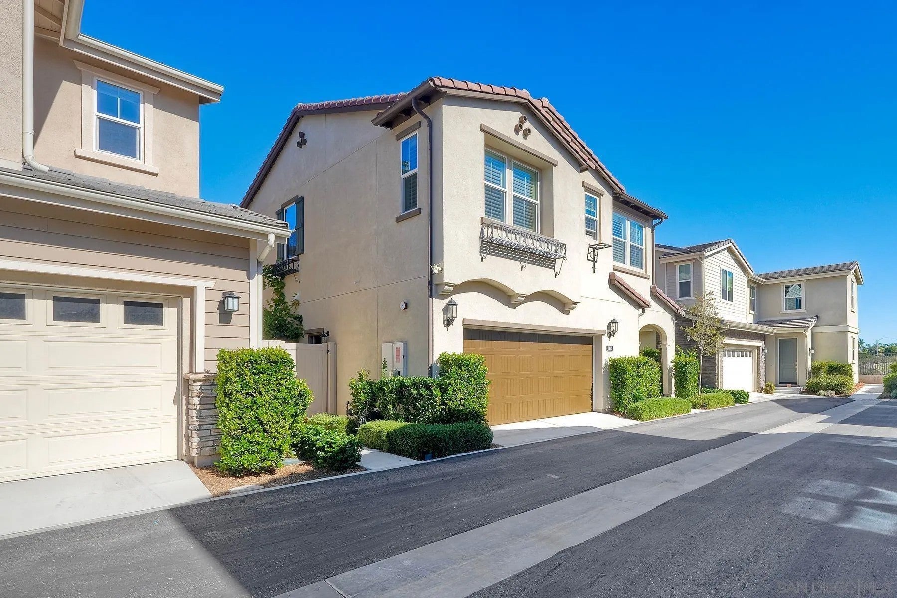 1817 Artemisia Ct