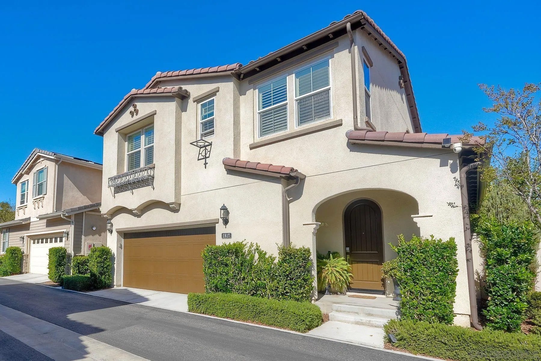 1817 Artemisia Ct