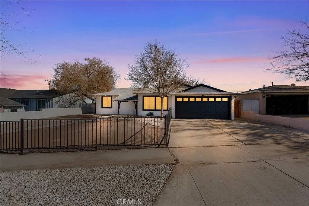 Photo of 37410 Larkin Avenue, Palmdale, CA 93550 (MLS # SR26005804)