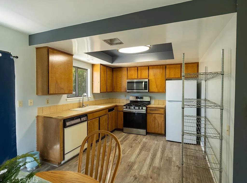 10304 E Avenue S 12 South