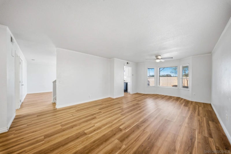 2590 W Elm