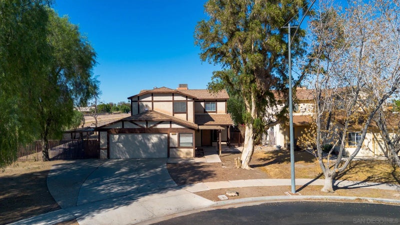 2590 W Elm