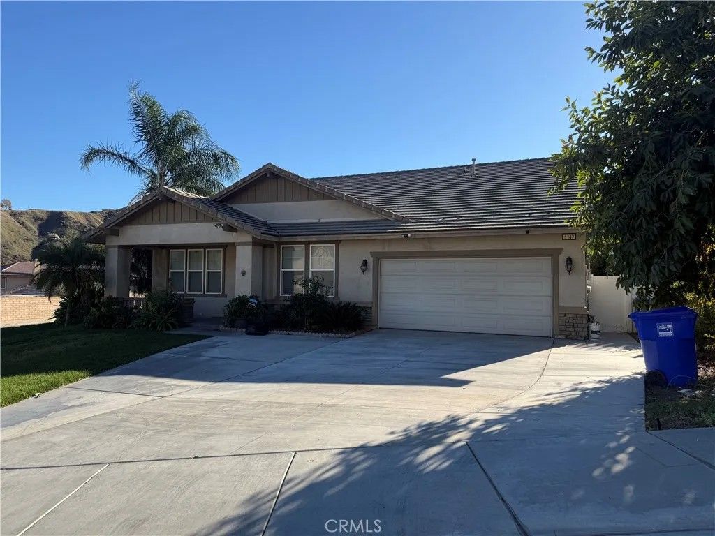 Photo of 1147 Glenwood Court, San Bernardino, CA 92407 (MLS # CV26014733)