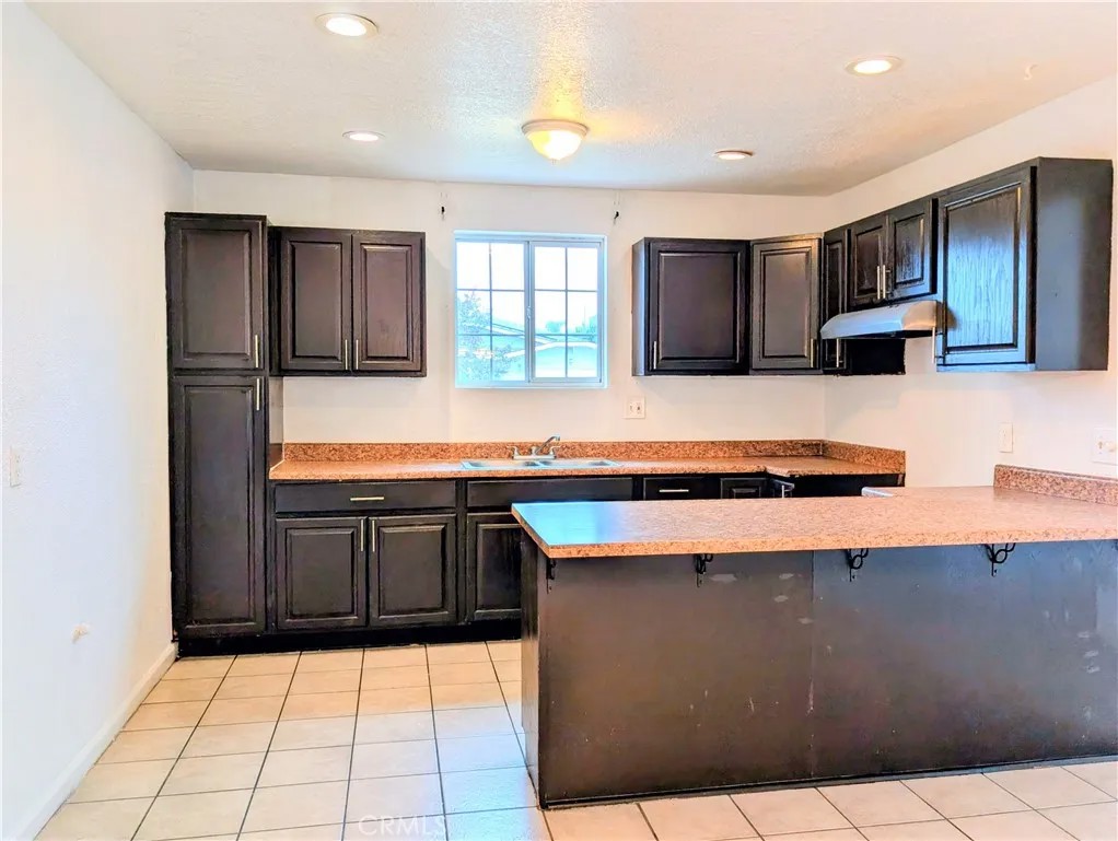 357 W WOODCREST ST.