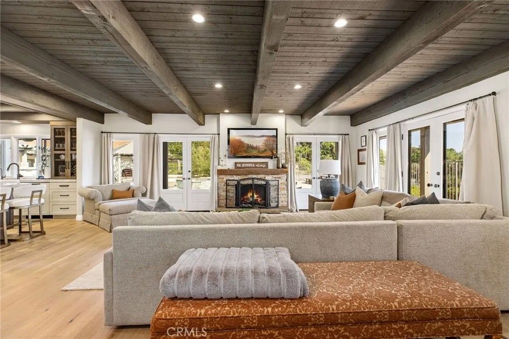 Photo of 4 Golden Meadow Lane, Fallbrook, CA 92028 (MLS # SW25180832)