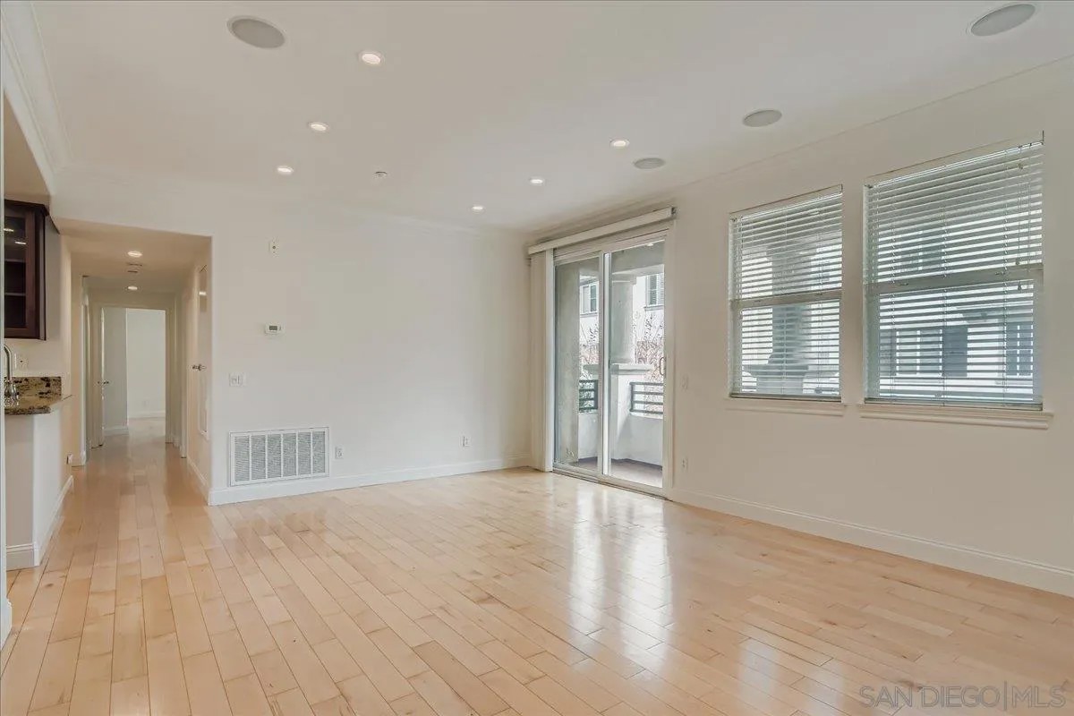 8836 Promenade North Pl