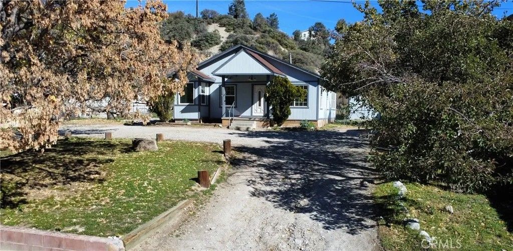 Photo of 736 San Emidio Way, Frazier Park, CA 93225 (MLS # SR25266155)