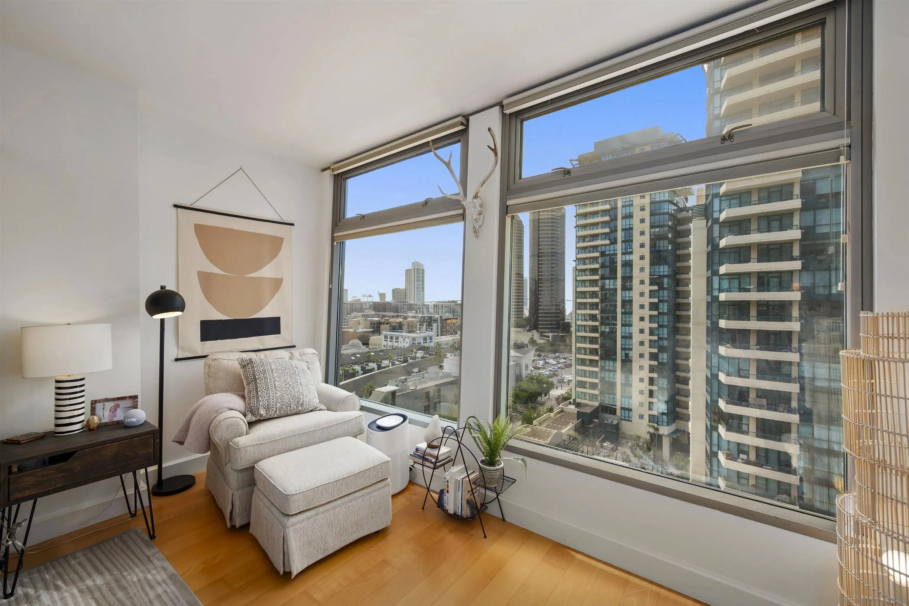 San Diego, California 92101, United States, 3 Bedrooms Bedrooms, ,3 BathroomsBathrooms,Residential,Active,217109