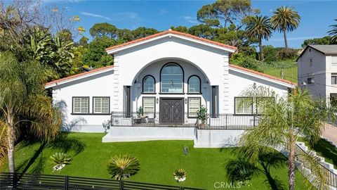 Photo of 3173 Weldon Avenue, Los Angeles, CA 90065 (MLS # GD26043665)