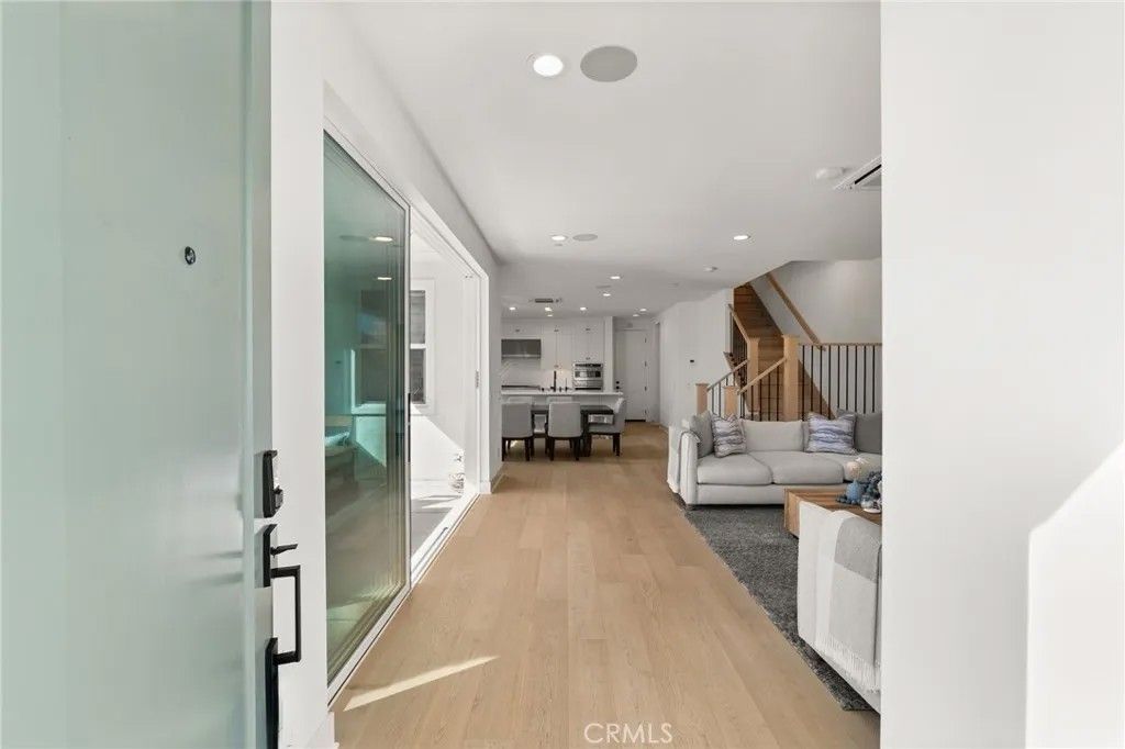 Photo of 2127 Cresta Dr, Newport Beach, CA 92660 (MLS # PW25265639)