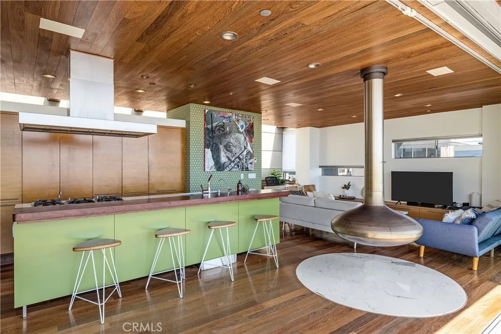 217 9th Street