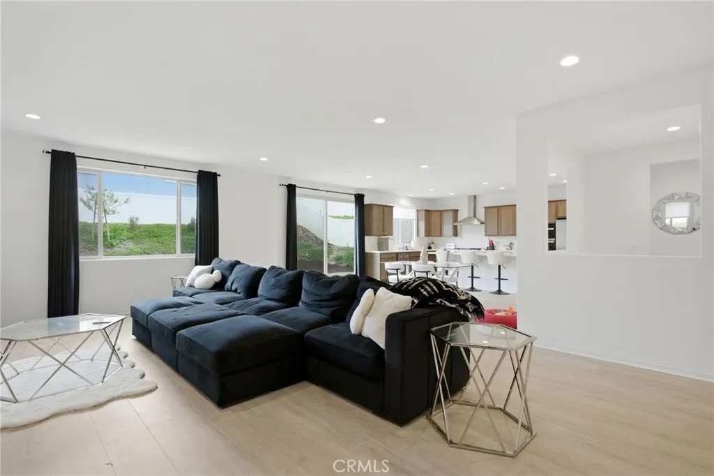 25337 Circle Stone