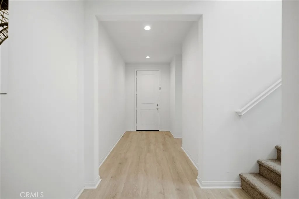 25337 Circle Stone