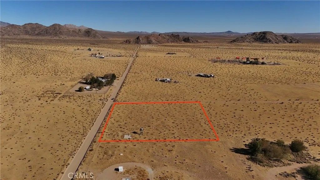 Photo of 713 Waalew, Lucerne Valley, CA 92356 (MLS # HD26000288)