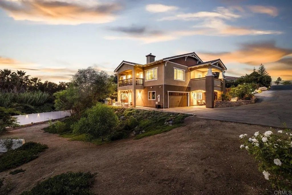 Photo of 27636 Mountain Meadow Road, Escondido, CA 92026 (MLS # NDP2600398)