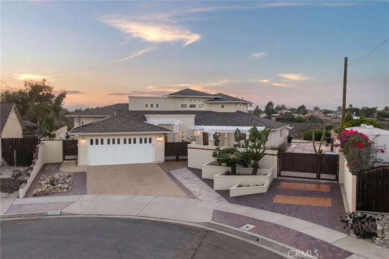 4402 Mount Bigelow Drive