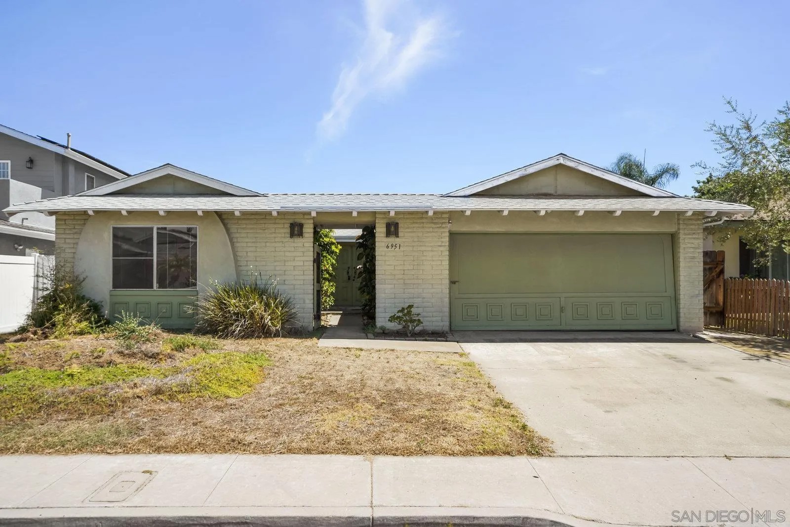 6951 Rockglen Ave