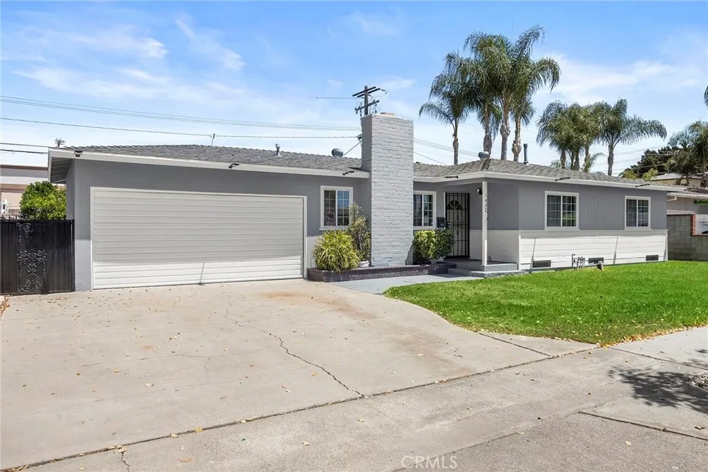 1432 S Kenmore