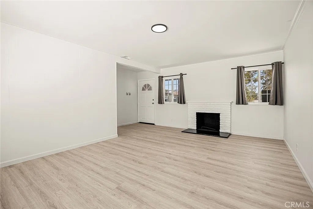 1432 S Kenmore