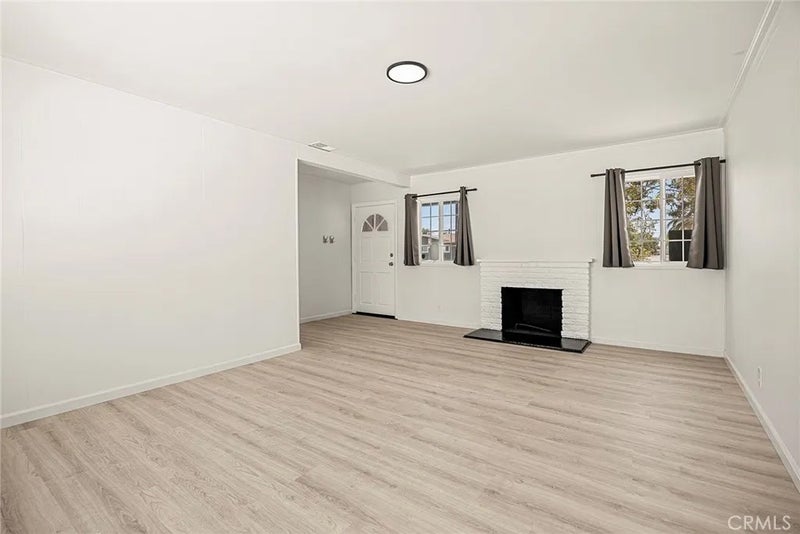 1432 S Kenmore