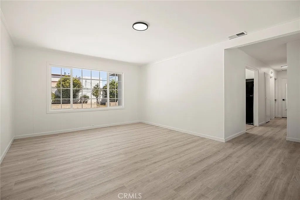 1432 S Kenmore